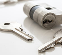 Commercial Locksmith Services in Tarpon Springs, FL